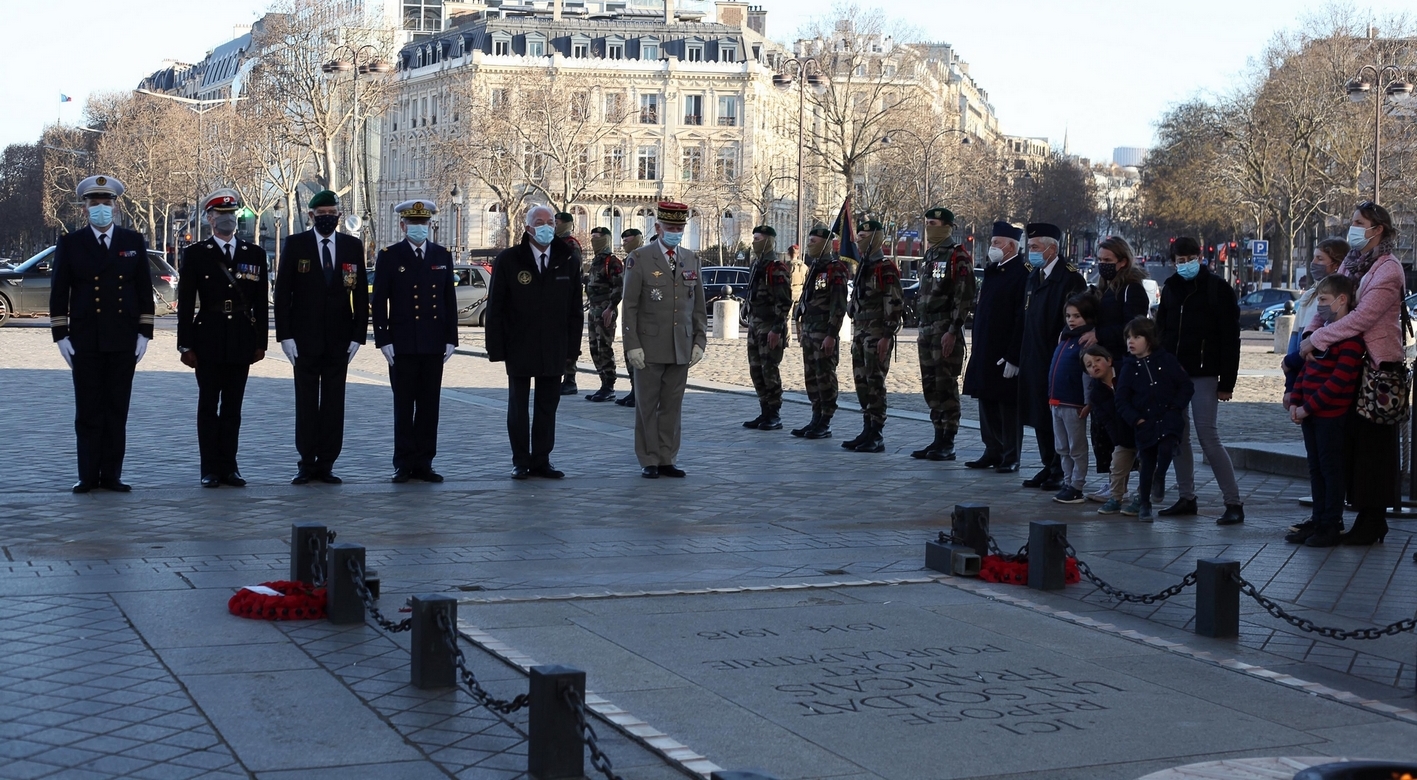 Ravivage de la Flamme en l’honneur des fusiliers marins et commandos